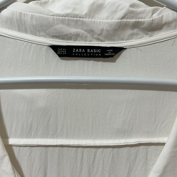 Lower cut button down - Picture 2 of 5